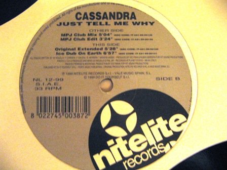 Preisvergleich Produktbild Just tell me why [Vinyl Single]