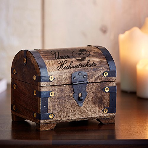Holztruhe (Holzkiste) als Schatztruhe – mit Gravur zur Hochzeit – Unser Hochzeitsschatz – Schmuckkästchen, Aufbewahrungsbox, Bauernkasse oder Spardose – dunkles Holz- 14 cm x 11 cm x 13 cm - 2