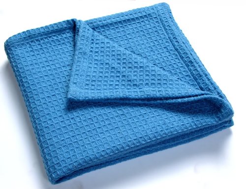 Homescapes waschbare Piqué Waffel Erstlingsdecke 90 x 110 cm Babydecke Kuscheldecke Plaid aus 100% biologischer Baumwolle, hellblau