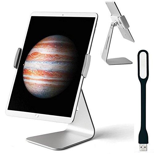 First2savvv PBZJ-STT-16D01 iPad Pro Aluminium Ständer Halter Halterung Tischständer Stand für 9 -13 Zoll-Tablet- iPad Air 2, Samsung Galaxy Tab Pro S Surface Pro 4 etc mit zwei Halter für Tablet vom 9. bis 13. Zoll. mit schwarz USB-Lampe