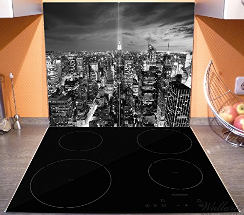Wallario Herdabdeckplatte / Spritzschutz aus Glas, 2-teilig, 60x52cm, für Ceran- und Induktionsherde, New York bei Nacht – Panoramablick über die Stadt – schwarzweiß - 3