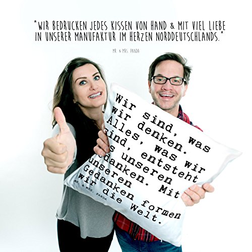 Mr. & Mrs. Panda Kissen 40×40 mit Spruch „Wir sind, was wir denken. Alles, was wir sind, entsteht aus unseren Gedanken. Mit unseren Gedanken formen wir die Welt.“ – 100% handmade aus Soft-Feel Kissenbezug – Kissen, Kissenhülle, Kopfkissen, Geschenk, Schenken, Couch, Sofakissen, weich, flauschig, 40×40, 40 x 40 Buddha, Weisheit, Spruch, Zitat, Lebensweisheit Spruch Sprüche Lustig Spass Geschenk Geschenkidee Zitate - 3