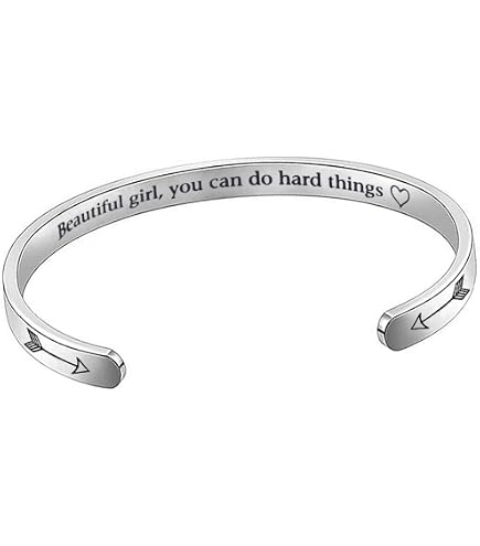 Equilibrium Bracciale Rigido Infinity Placcato Argento – Regalo Per Amiche, Iscrizione 'Friends Are Sisters'