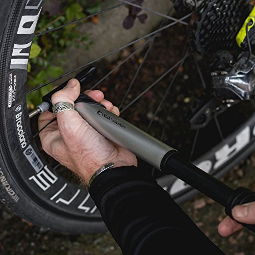 VeloChampion Airblast Doppelhub-Minipumpe, schwarz/silber – Mini Bike Pump for Road and MTB - 8