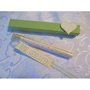 Einladung im Reagenzglas zur Hochzeit