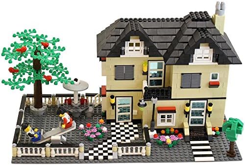816 Piece Toy Family Cottage Themed Interconnecting Building Block Set with Yard, Garden, Figurines and Other Fun Assorted Pieces by Dimple