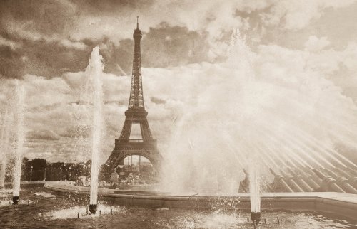 Bilderdepot24 Vlies Fototapete „Eiffelturm im Retrostyle – Paris Frankreich – sephia“ 155×100 cm – direkt vom Hersteller, inklusive Kleister - 2