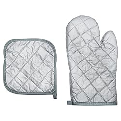 Okayji Cotton Heat Proof Microwave Oven Gloves & Heating Pad Combo (Randmom Colour And Design)
