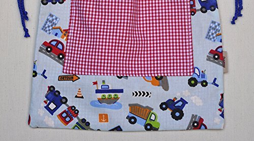 Sac enfant. Vêtements de rechange pour la maternelle.