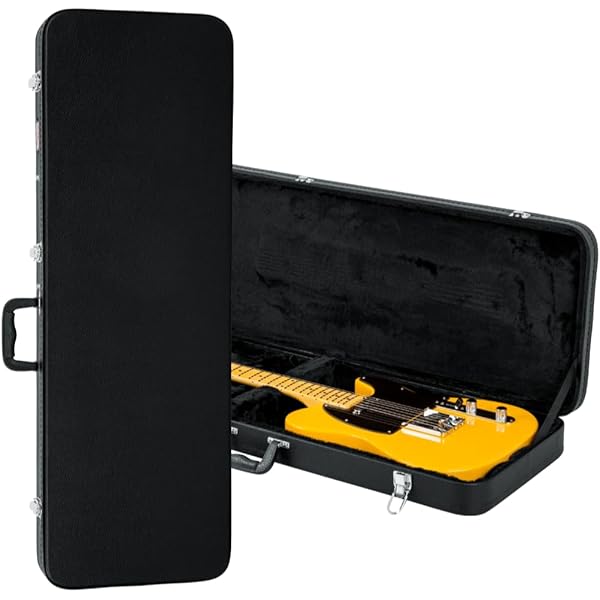 Fender Classic Series Poodle Case for Stratocaster®/Telecaster