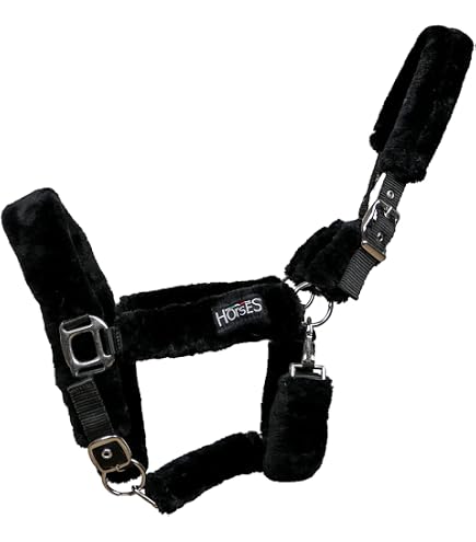 Christ - Protezione per Naso in Pelliccia di Agnello, per Cavallo, Collo a Gradino, Testata, Briglia in Vera Pelle di Pecora, Taglia Unica (28 cm), Pelliccia in Bianco