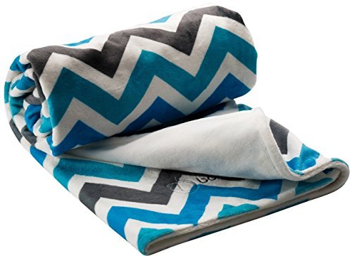 berlando- Newborn Baby Blanket, Blue & Grey Chevron Pattern, -For Baby Boys- Soft, Minky, Pram/Moses/Pushchair/Crib blanket, 100% Polyester, Perfect Baby Gift