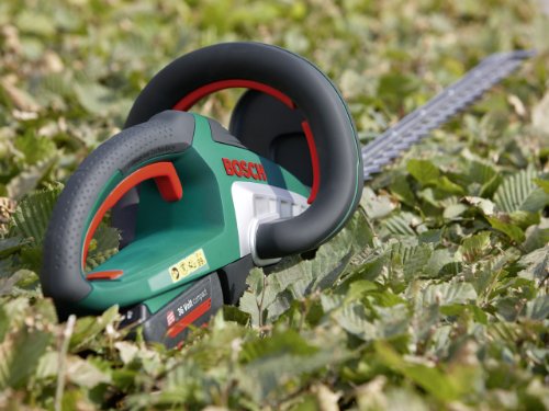 Bosch DIY Akku-Heckenschere AHS 54-20 LI, Akku, Ladegerät, Karton (36 V, Akkuladezeit 45 Min, Schwertlänge: 540 mm, Messerabstand: 20 mm, 3,5 kg) - 3