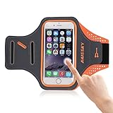 【Diseñado para hacer deporte】- Este brazalete es su mejor amigo para iniciarse en el mundo del deporte. Protege y sostiene el teléfono mientras hace ejercicio. Con filtro HD de PVC transparente, podrá interactuar completamente con su teléfono en cualquier momento y en cualquier lugar. Compatible con el iPhone X/ XS/ Xs Max/ XR/ 8 Plus/7 Plus/6s Plus, Samsung Galaxy S8+/S8/S6/S7 Edge,Nexus 6P/5X, Huawei P10/P9, BQ, LG, Motorola y cualquier teléfono que tiene una pantalla de hasta 6.0".