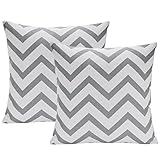 Der Zierkissenbezug ist jeweils 40 x 40 cm groß, mit praktischem, unsichtbaren Reißverschluss.