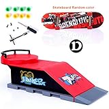 La patineta de dedo está hecha de aleación de alta calidad, mucho más duradera que otras. La cubierta de material antideslizante de alto funcionamiento también protege su dedo durante la reproducción.