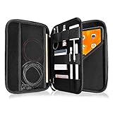 Gran capacidad: cuatro correas elásticas para organizar cables USB, auriculares y más accesorios pequeños. Ranura para tarjetas de crédito, tarjetas bancarias u otras identidades. Una gran bolsa de malla con cremallera para varios dispositivos con una ranura oculta para un cuaderno A5