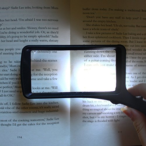 Kovira Lupa Rectangular Ancha Luz LED     Aumento de 2X 6X     Mango Suave Dise  ada con Amplia Zona de Visi  n     Lente Iluminada para Leer Letras Peque  as  Mapas  Monedas  Estampillas y Joyas