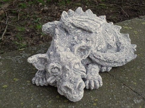 Steinfigur "DRACHE SWEETY ", Frostfest bis -30°C, massiver Steinguss