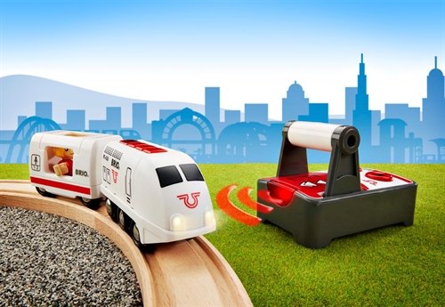 BRIO World - Remote Control Travel Train