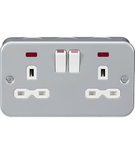 Florence two gang switched SP socket and dual USB outlet in brass