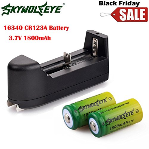 Preisvergleich Produktbild 2 Stücke 16340 CR123A Lithium Wiederaufladbare Batterie + 1 Stücke Intelligentes Ladekabel, Siswong 1800mAh Li-ion 3.7V Batterie Für Taschenlampe Lampe Fackel