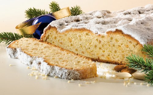 Preisvergleich Produktbild Mandelstollen 1000g Bäckerei Göpfert