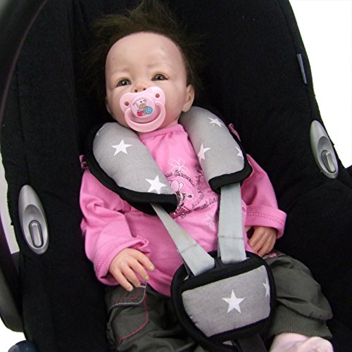 Babys-Dreams UNIVERSAL 3tlg. SET Gurtpolster + Schrittpolster für Maxi-Cosi, Römer – GRAU MIT WEISSEN STERNEN – Babyschalen Gruppe0 NEU STERNE - 4