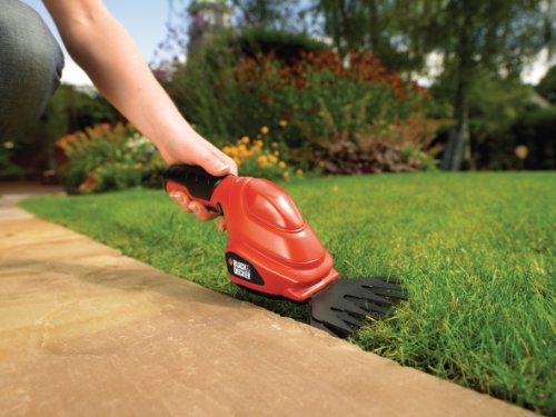 Black+Decker 3.6V Li-Ion Akku-Grasschere, ergonomisches Design, Akku-Laufzeit ca. 45min, Einschaltsperre, inkl. Ladestation und Ladekabel LED-Ladeanzeige, GSL200, schwarz orange - 4
