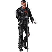 Medicom Terminator 2 Statuetta MAFEX T-800 Battle Damage Ver. 16