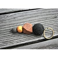 Schlüsselanhänger mit Filz- und Holzperlen und bestempeltem Motiv (Elefant)