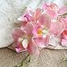 Produktbild Yazidan Künstliche Seide gefälschte Blumen Blumen Hochzeit Bouquet Party Dekor Schöner Schmetterlings-Orchideen-Seidenblumen-Haupthochzeits-Phalaenopsis-Blumenstrauß\n