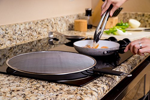 Engmaschiges Spritzschutzsieb aus Edelstahl mit Standfüßen mit hitzebeständigem Griff von LiveFresh Ein Fettschutz, der auf jeden Topf oder jede Pfanne passt und Spritzen verhindert,33 cm Durchmesser - 3