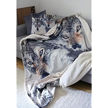 Kuscheldecke „Wolf“ Vorderseite bedruckt mit großem Wolfsmotiv