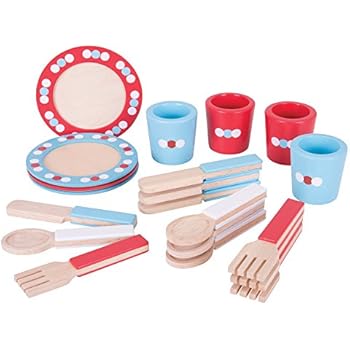 wooden toy plates and cutlery