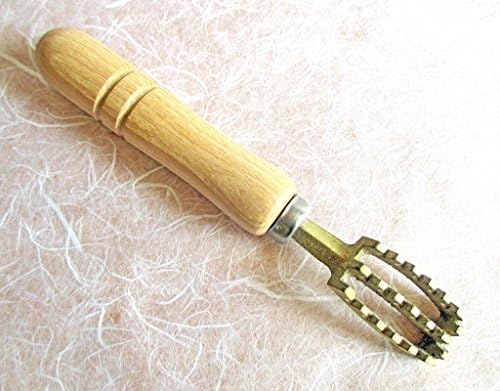 Sakai Takumi Ajimasa, Brass, Fish Scaler UROKOTORI, Japanese Sushi Chef's tool (Medium/7.1")