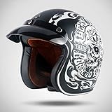 ★ MATERIALIEN: Die Außenschale des Helms besteht aus ABS-Kunststoff. Das hochwertige Leder ist auf der ABS-Schale handgenäht. Es hat eine gute Textur und ist langlebig und schlagfest. Die Pufferschicht besteht aus hochdichtem EPS-Schaum, der dick und elastisch ist und die beim Fahren entstehenden Kollisionen effektiv absorbiert.