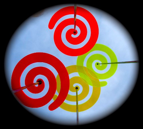 LISA DEKO Gartenstecker Wirbel gelb – 22 cm mit 100 cm Metallstab – Sonnenfänger/Suncatcher - 2