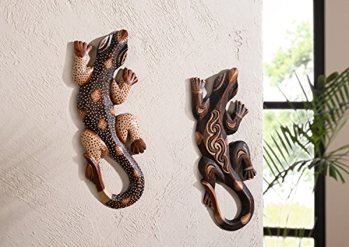 Holz-Gecko „Bali“, 2er Set aufwändig geschnitzt und bemalt, zum Hängen oder Legen, balinesische Handwerkskunst Länge 30 cm - 3
