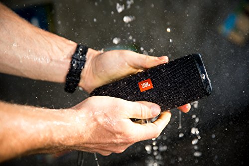 JBL Flip 3 Spritzwasserfester Tragbarer Bluetooth-Lautsprecher mit auÃŸerordentlich Kraftvollem Klang - Sonderausgabe - Schwarz