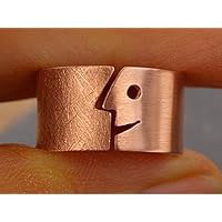Offener Kupferrring mit Gesicht glatt und rauh