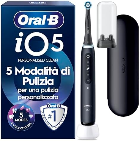 Oral-B iO 5 Spazzolino Elettrico Ricaricabile, 1 Testina di Ricambio, Nero - 1 Testine di Ricambio per Spazzolino Elettrico, Custodia da Viaggio, Gengive Protette, Pulizia Denti Efficace