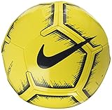 Nike; balón de fútbol; resistente