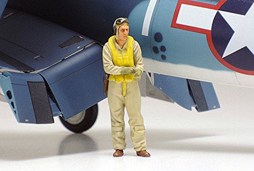 1/32 Vought F4U-1A Corsair Model Kit (60325) - Tamiya
