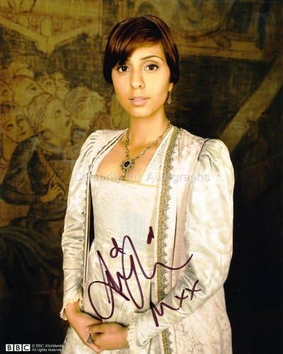 ANJLI MOHINDRA as Rani Chandra - The Sarah Jane Adventures GENUINE AUTOGRAPH