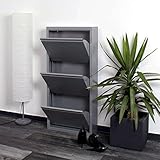 AUSSTATTUNG: Schuhschrank hat 3 Klappen. Insgesamt können ca. 9 Paar Schuhe verstaut werden