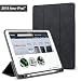 Produktbild SXOVO Neues iPad 9.7 Hülle 2018 mit Stifthalter, Flexibler Weicher TPU 6. Generation Fall Ultra Dünn Cover Auto Aufwachen/Schlaf Funktion Smart Case für Das Neue 9.7 Zoll Apple iPad 2018 (Schwarz)