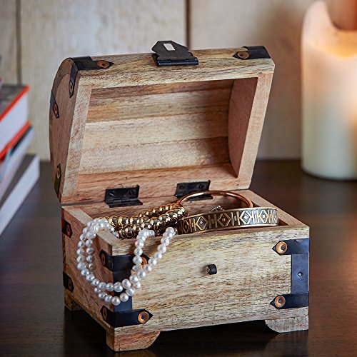 Geld-Schatztruhe zur Hochzeit mit individueller Gravur – für das Geldgeschenk zur Hochzeit – Schmuck-Kästchen aus hellem Holz mit [Wunschname] und [Datum] – Hochzeitsgeschenk – Motiv Eheringe – 14 x 11 x 13 cm - 4