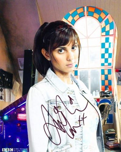 ANJLI MOHINDRA as Rani Chandra - The Sarah Jane Adventures GENUINE AUTOGRAPH