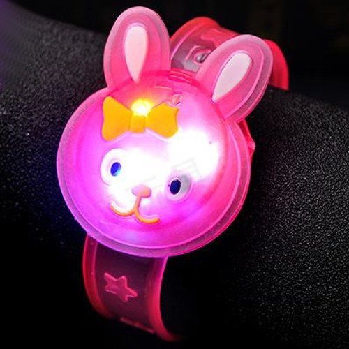 German Trendseller® – 12 x Kinder LED Armbänder Mix ┃ NEU ┃ Blinklicht ┃ Mitgebsel ┃ Kindergeburtstag ┃Schulweg ┃ Motive Mix ┃ 12 Stück - 4